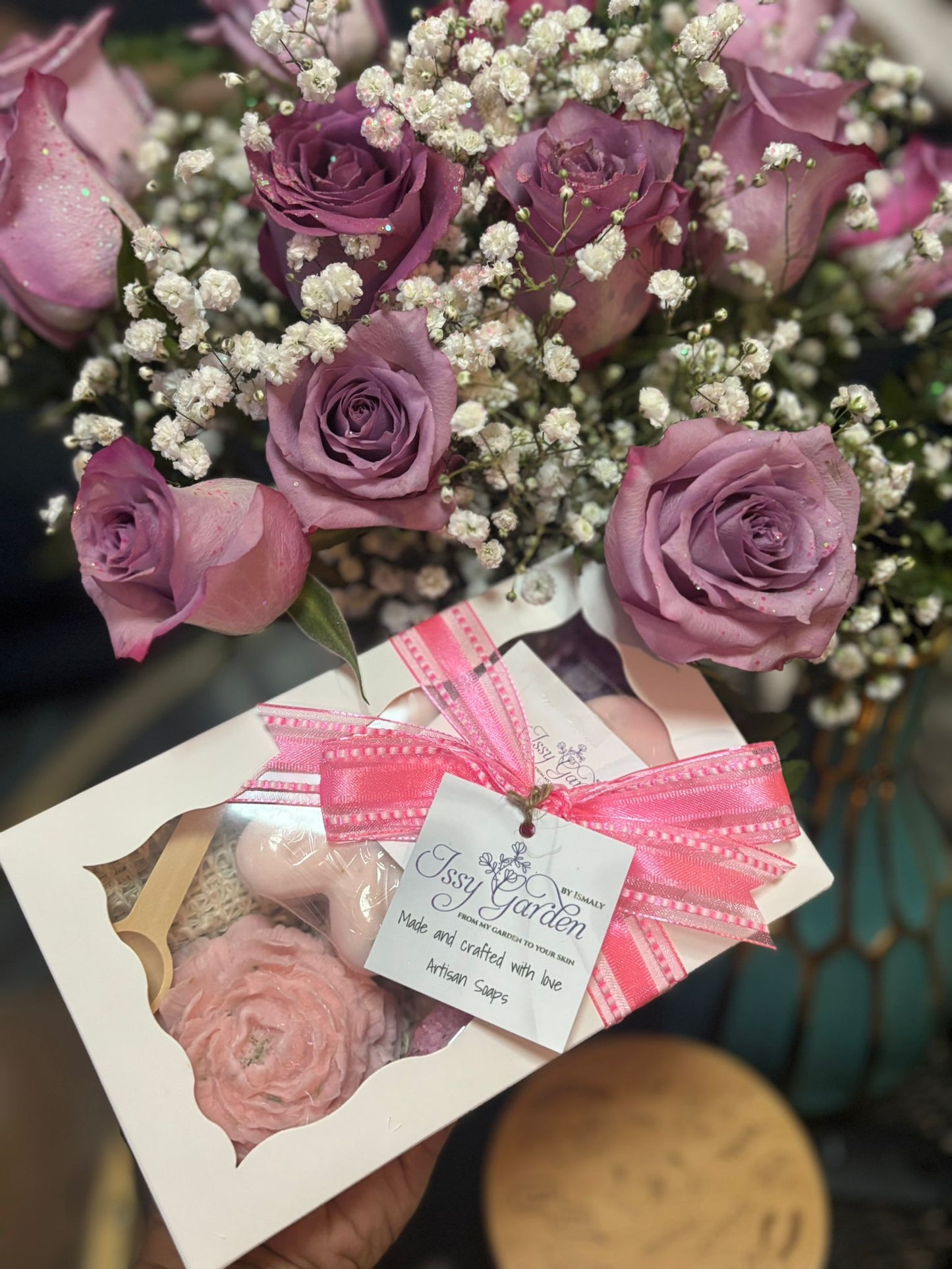 "Moment by Issy" Box