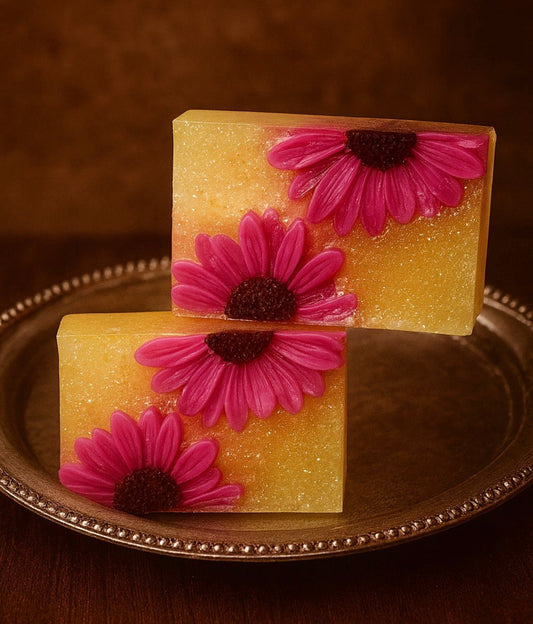 🌼 Daisy Garden Soap